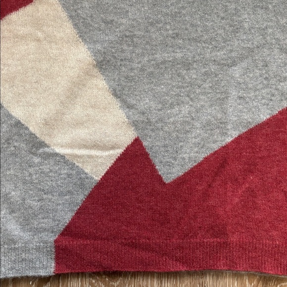 New! Bailey 44 geometric cashmere sweater, gray/red/cream- medium - Picture 3 of 6